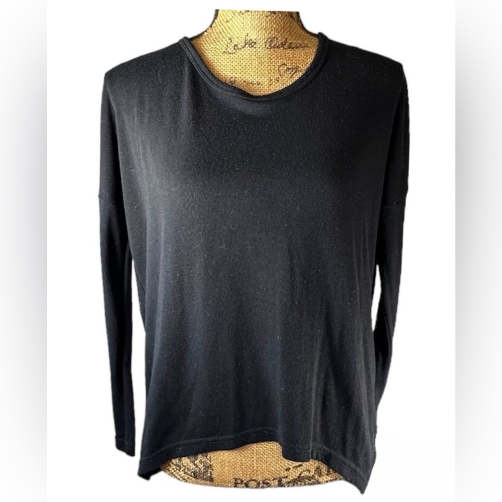 Lulu’s ‘Zip to my Lou’ black sweater with back zipper Women’s small | dd1
